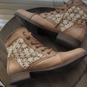 GUC Booties Size 7.5